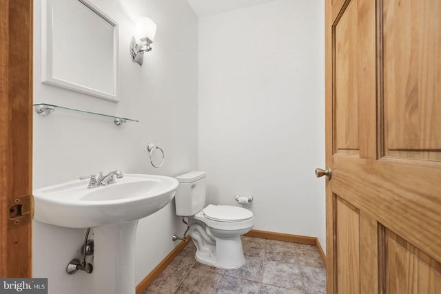 88 11TH AVE, Mays Landing, NJ 08330