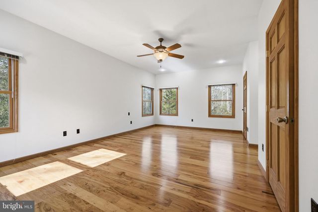 88 11TH AVE, Mays Landing, NJ 08330