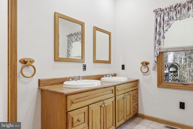 88 11TH AVE, Mays Landing, NJ 08330