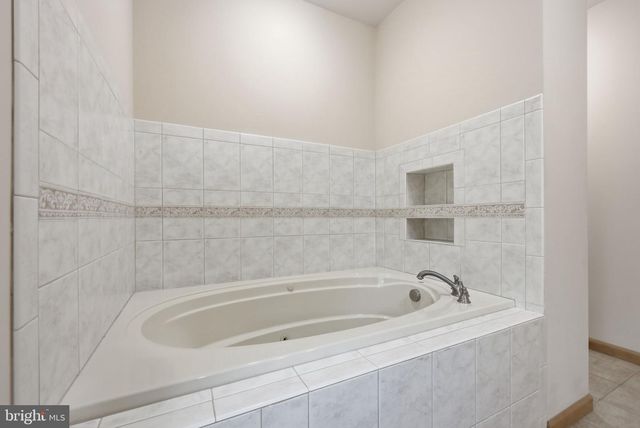 88 11TH AVE, Mays Landing, NJ 08330