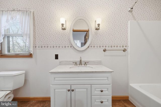 88 11TH AVE, Mays Landing, NJ 08330