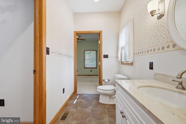 88 11TH AVE, Mays Landing, NJ 08330
