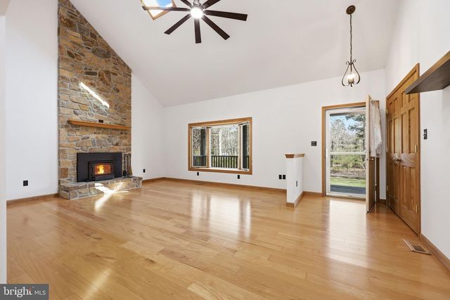 88 11TH AVE, Mays Landing, NJ 08330