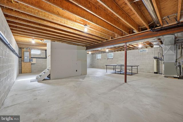 88 11TH AVE, Mays Landing, NJ 08330