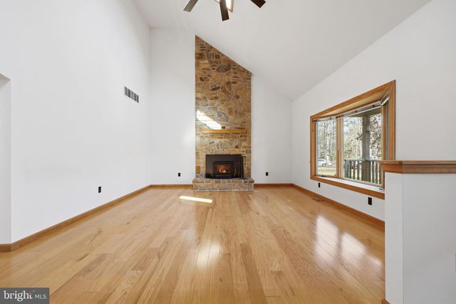 88 11TH AVE, Mays Landing, NJ 08330