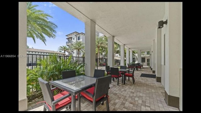 7850 Pasadena Blvd A1, Pembroke Pines, FL 33024