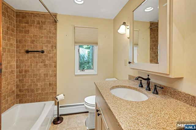 8 Virginia Road, Montville Township, NJ 07045