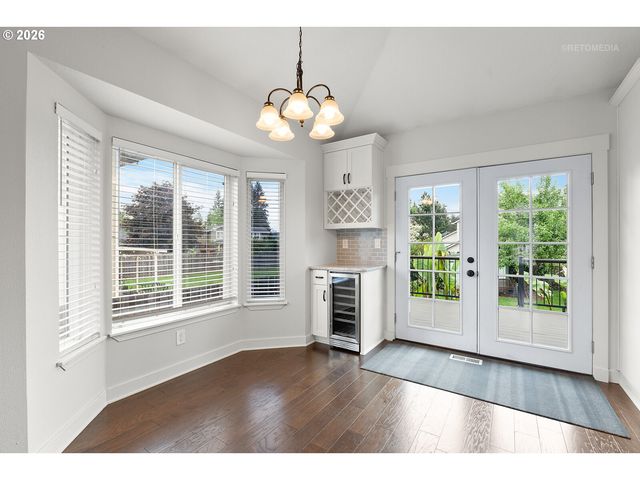 282 Ne LENOX St, Hillsboro, OR 97124