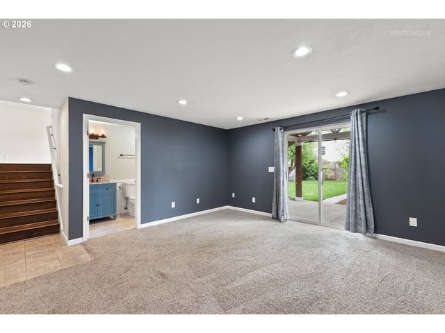 282 Ne LENOX St, Hillsboro, OR 97124