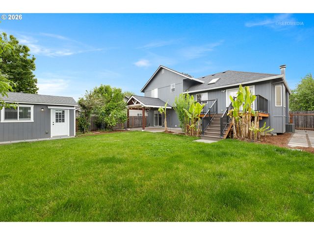 282 Ne LENOX St, Hillsboro, OR 97124