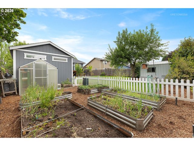 282 Ne LENOX St, Hillsboro, OR 97124