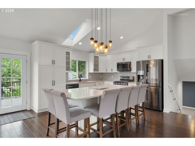 282 Ne LENOX St, Hillsboro, OR 97124
