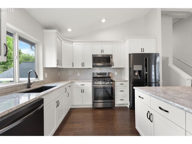 282 Ne LENOX St, Hillsboro, OR 97124