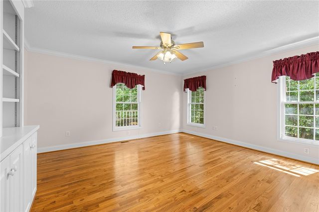 105 Planters Drive, Seneca, SC 29678