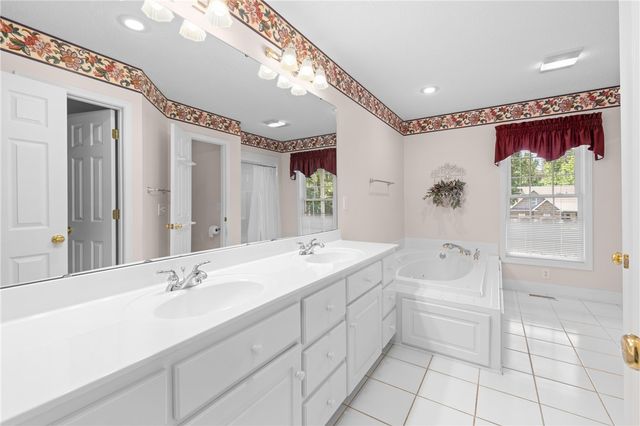 105 Planters Drive, Seneca, SC 29678