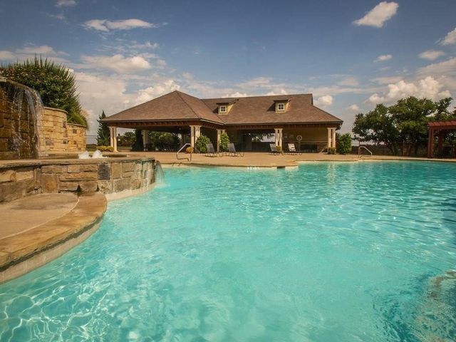 6140 Montrose Street, Cleburne, TX 76033