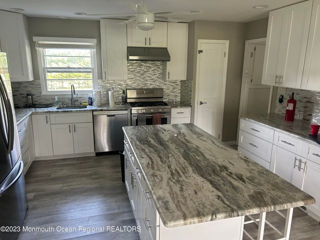 1 Michaels Court, Oakhurst, NJ 07755