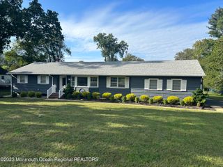 1 Michaels Court, Oakhurst, NJ 07755