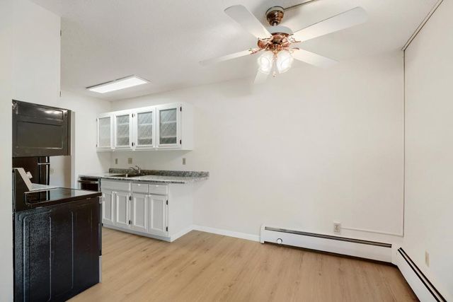 708 Old Settlers Trail 2, Hopkins, MN 55343
