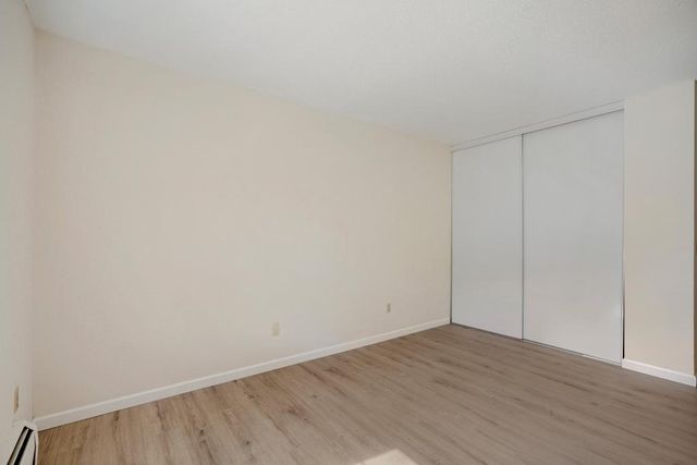 708 Old Settlers Trail 2, Hopkins, MN 55343
