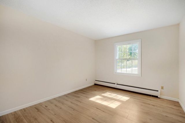 708 Old Settlers Trail 2, Hopkins, MN 55343