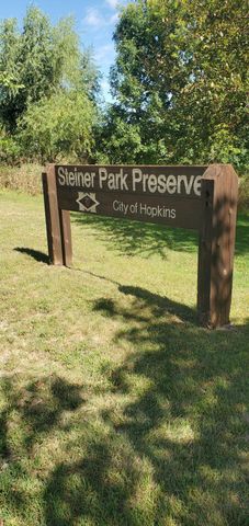 708 Old Settlers Trail 2, Hopkins, MN 55343