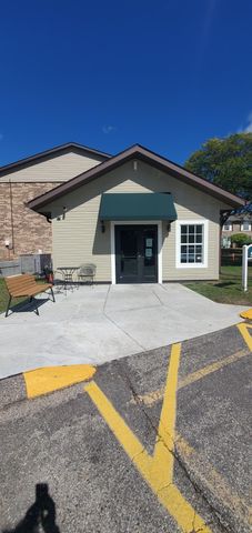708 Old Settlers Trail 2, Hopkins, MN 55343