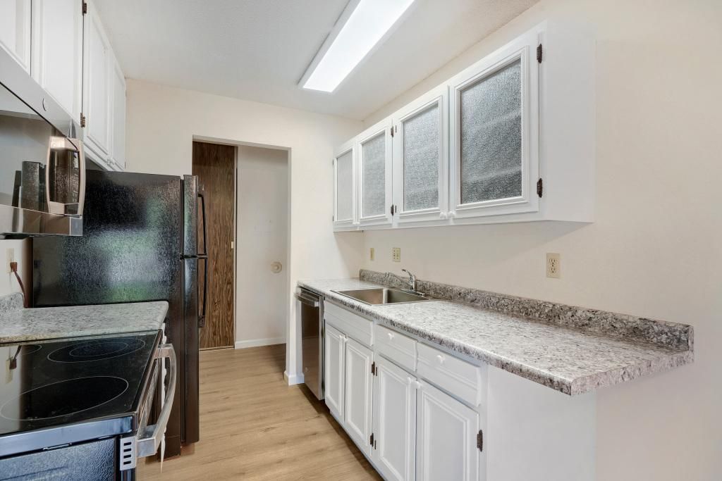 708 Old Settlers Trail 2, Hopkins, MN 55343 — photo 5