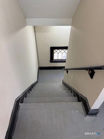 484 West Street 2nd Floor, Bristol, CT 06010