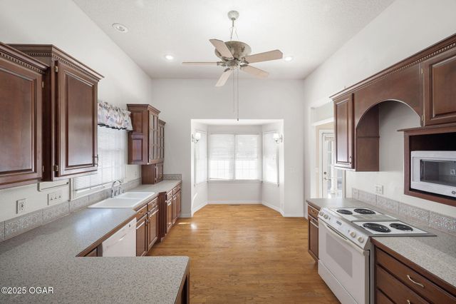 5478 E 14th Street, Joplin, MO 64801