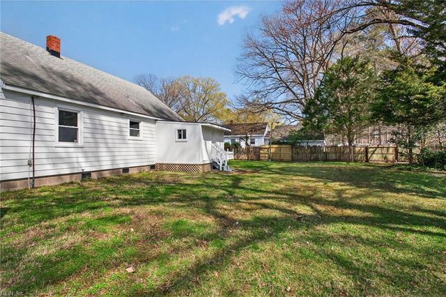 14 Alpine ST, Newport News, VA 23606