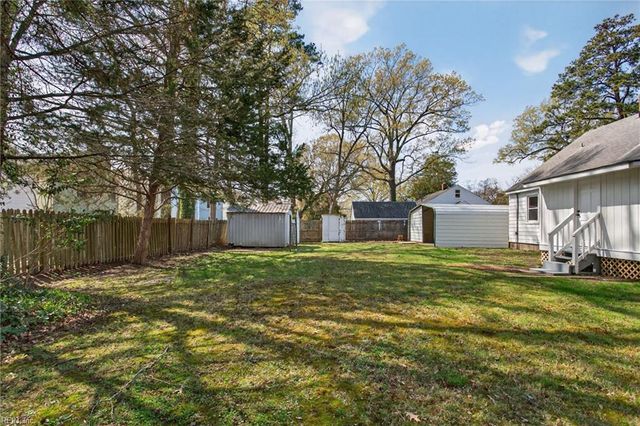 14 Alpine ST, Newport News, VA 23606