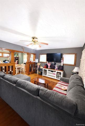 388 N Perry Street, Pontiac, MI 48342