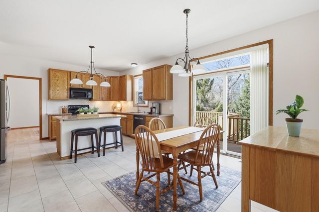 3420 N View Bay, Woodbury, MN 55125