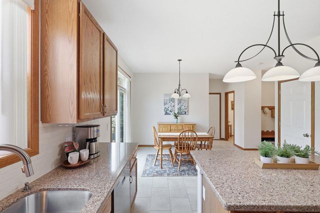 3420 N View Bay, Woodbury, MN 55125