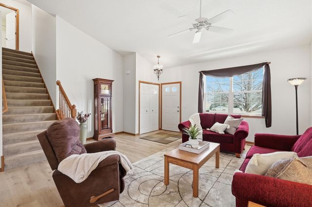 3420 N View Bay, Woodbury, MN 55125