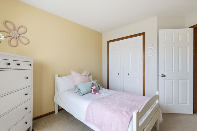 3420 N View Bay, Woodbury, MN 55125