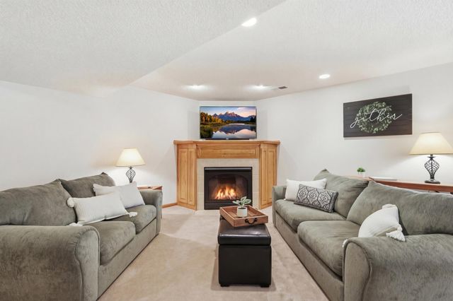 3420 N View Bay, Woodbury, MN 55125