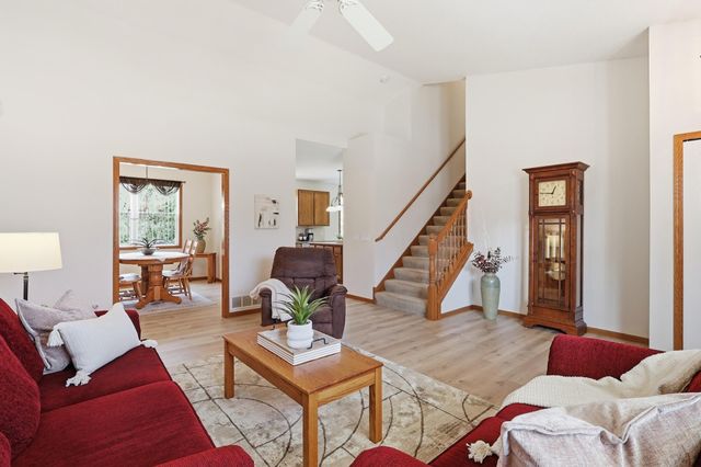 3420 N View Bay, Woodbury, MN 55125