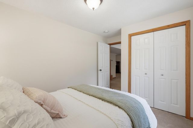 3420 N View Bay, Woodbury, MN 55125