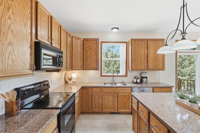 3420 N View Bay, Woodbury, MN 55125