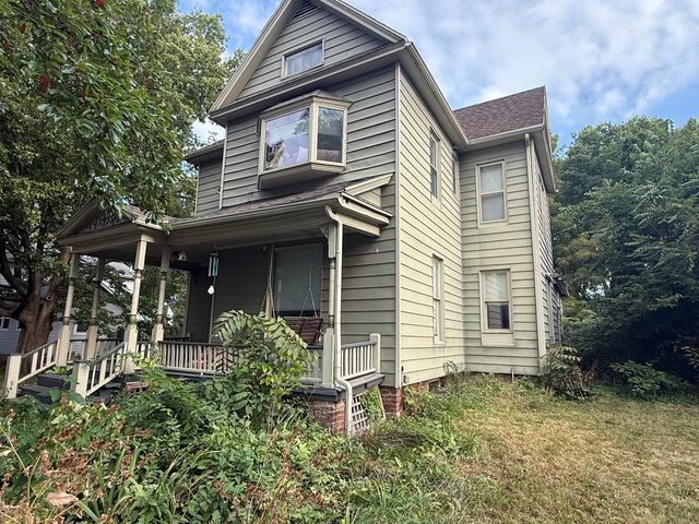 404 E PARK Street, Champaign, IL 61820