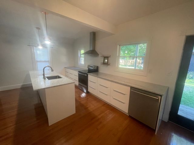 404 E PARK Street, Champaign, IL 61820