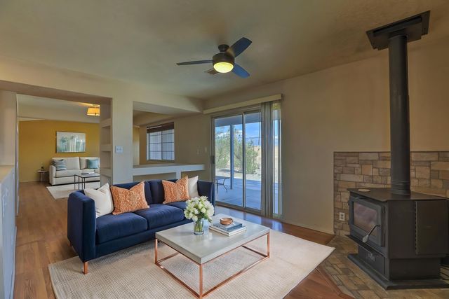 1708 Regency Park Road SE, Rio Rancho, NM 87124