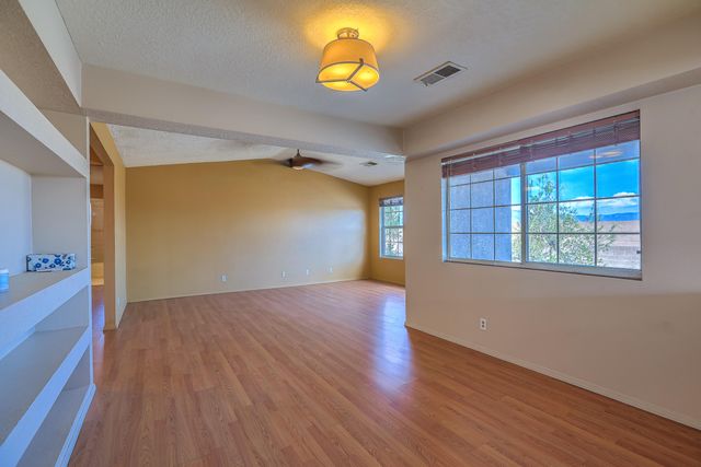 1708 Regency Park Road SE, Rio Rancho, NM 87124