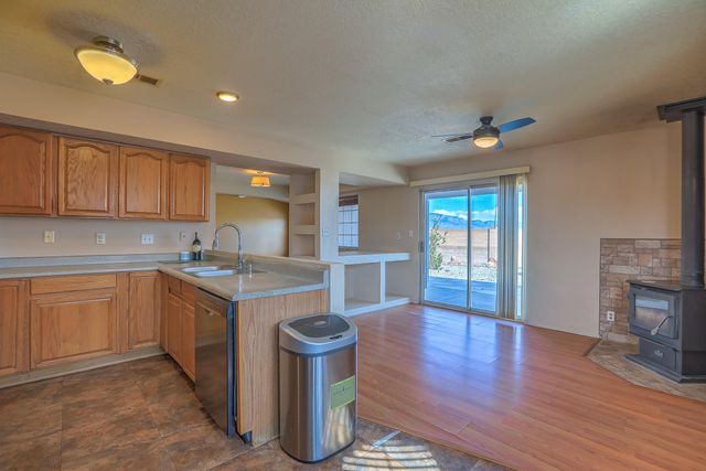 1708 Regency Park Road SE, Rio Rancho, NM 87124