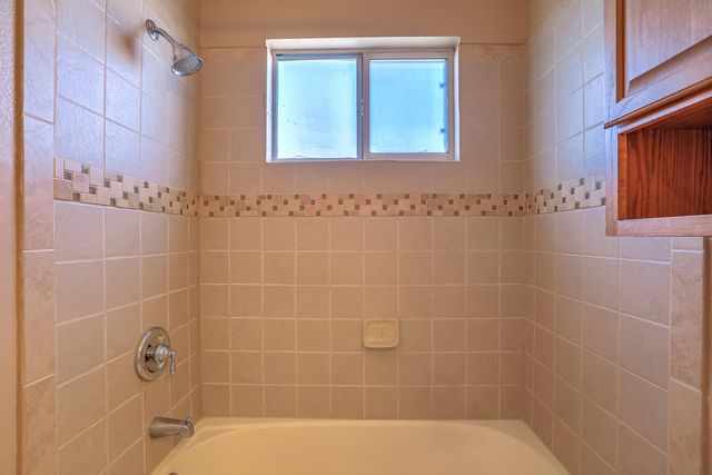 1708 Regency Park Road SE, Rio Rancho, NM 87124