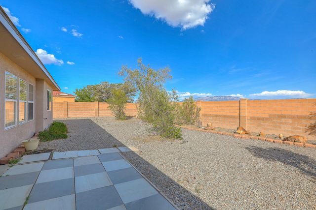 1708 Regency Park Road SE, Rio Rancho, NM 87124
