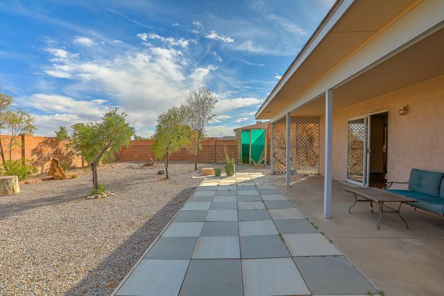 1708 Regency Park Road SE, Rio Rancho, NM 87124