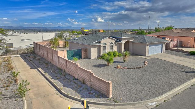 1708 Regency Park Road SE, Rio Rancho, NM 87124